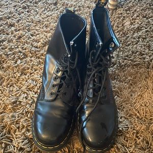 Dr Marten Boots